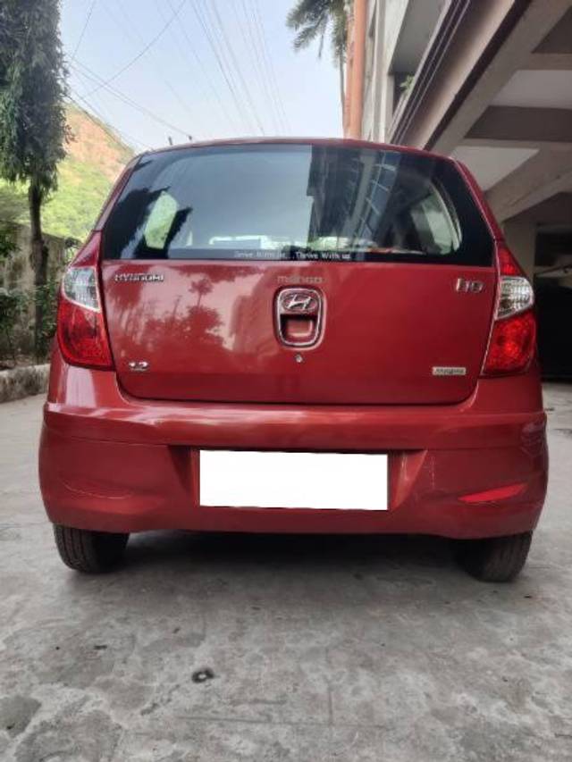 https://images10.gaadi.com/usedcar_image/4234797/original/processed_0fb0c0a3-b42f-4eab-8ec3-dd608bcc36a9.jpg?imwidth=6402