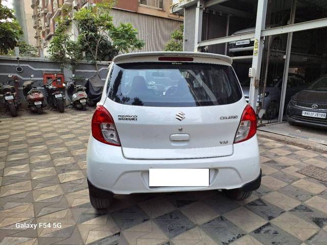 https://images10.gaadi.com/usedcar_image/4234817/original/processed_ab0ca1cbf325eddb839b7ce82049b6e4.jpeg?imwidth=6402