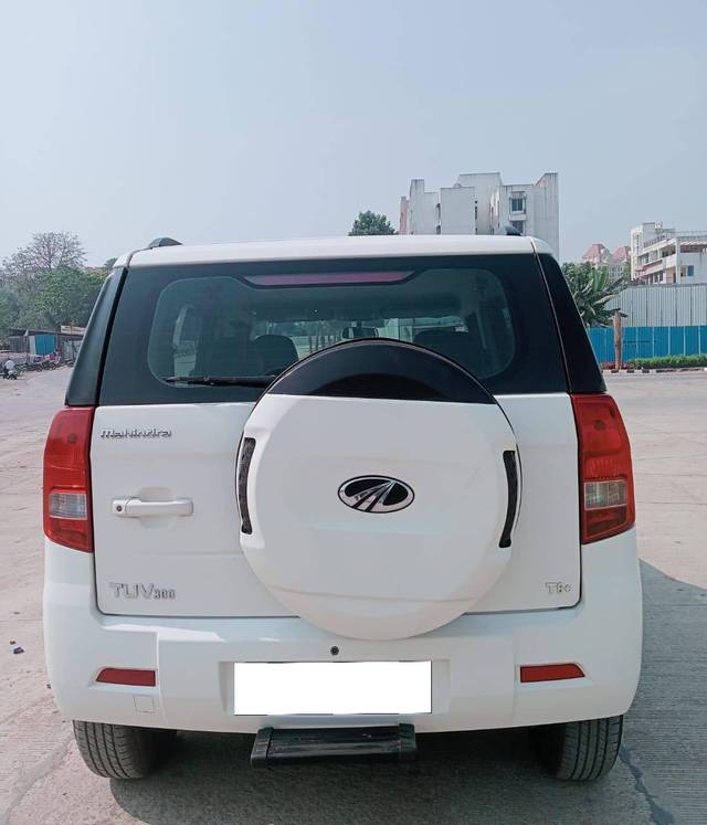 https://images10.gaadi.com/usedcar_image/4234860/original/processed_4faf3d2e3238dea28b23fb42df57c766.jpg?imwidth=6402