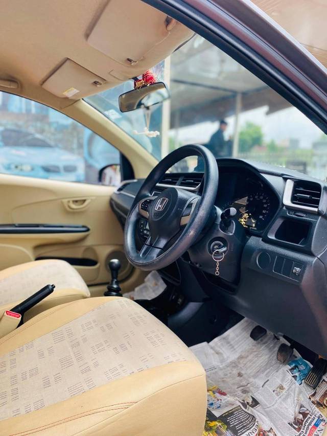 https://images10.gaadi.com/usedcar_image/4234963/original/processed_9e321735009f0f5eda15b9ab0e8b4b30.jpg?imwidth=6400