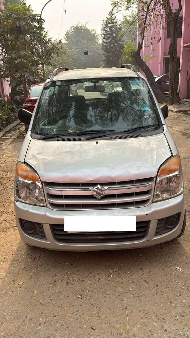 https://images10.gaadi.com/usedcar_image/4235012/original/9a799fc929dc07d9eaa9d594aa572d42.jpg?imwidth=6402