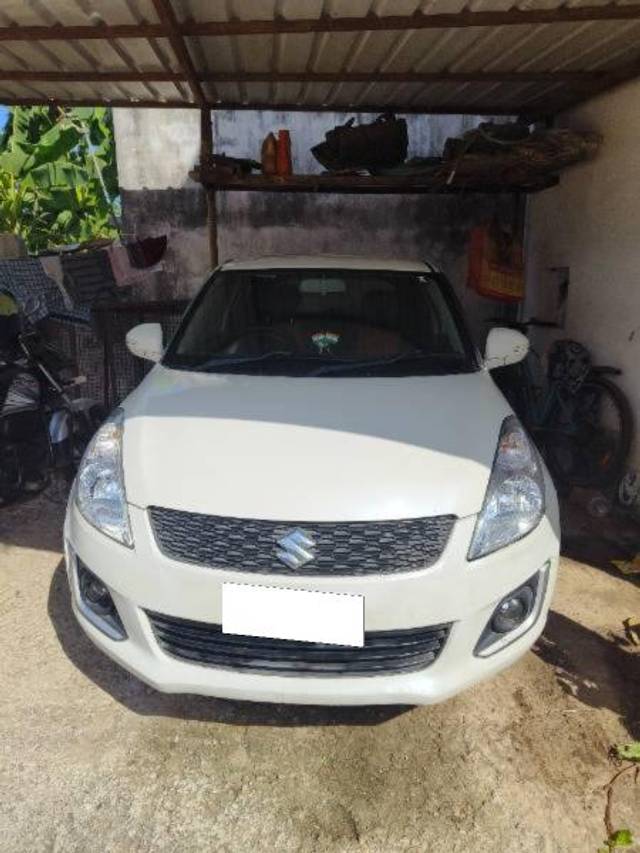 https://images10.gaadi.com/usedcar_image/4235031/original/processed_2b3f0ed7-0bbe-4bb4-aa21-2bd909aa2d6c.jpg?imwidth=6400