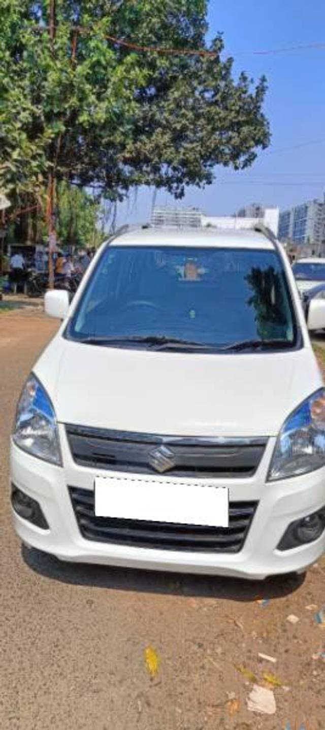 https://images10.gaadi.com/usedcar_image/4235128/original/processed_39a2d356-b4bc-4276-8046-e8610d0aa397.jpg?imwidth=6400