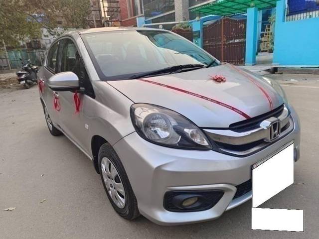 https://images10.gaadi.com/usedcar_image/4235136/original/processed_fc7f8ce2c64c45f2b9db1ccf73928ec9.jpg?imwidth=6400