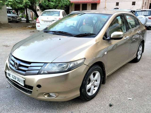 https://images10.gaadi.com/usedcar_image/4235213/original/processed_739dbdf03f442f4dfd3da6565921c9e1.jpg?imwidth=6400