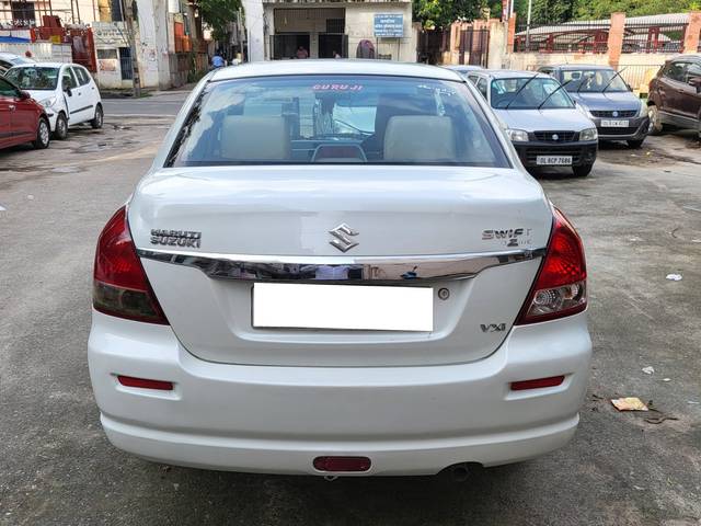 https://images10.gaadi.com/usedcar_image/4235220/original/processed_ef9a2d0f089a3933b0b3739ea7efb258.jpg?imwidth=6401