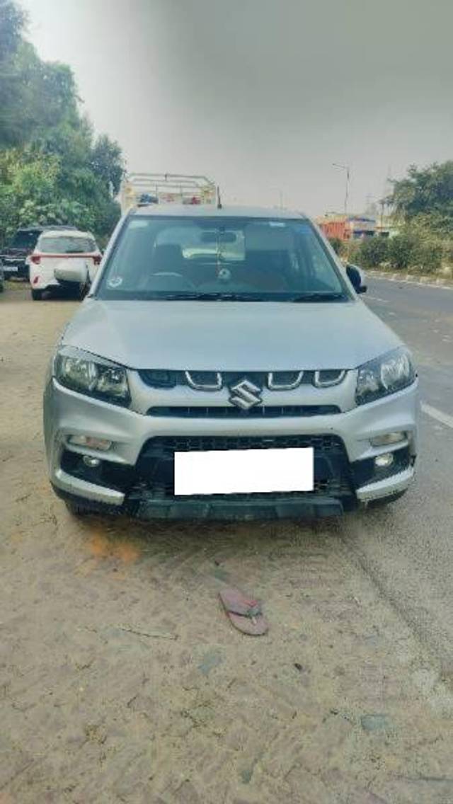 https://images10.gaadi.com/usedcar_image/4235287/original/processed_6e3d9f8a-22ec-46d1-8b6d-9c1547b1a96f.jpg?imwidth=6402