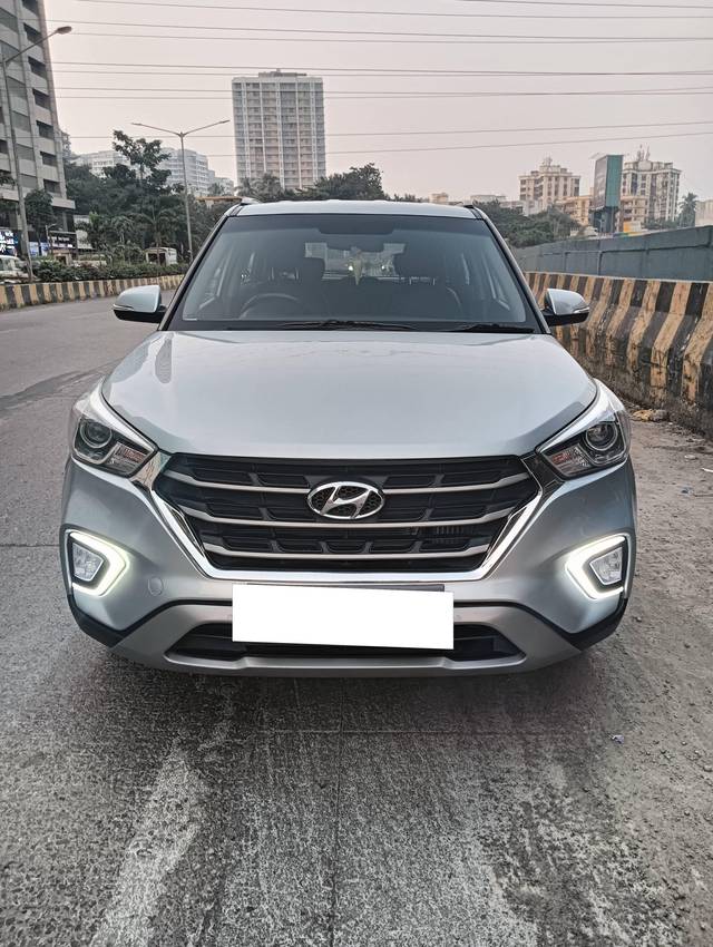 https://images10.gaadi.com/usedcar_image/4235304/original/processed_ccf9737932aa0e862b3aea2e956d33ae.jpg?imwidth=6400