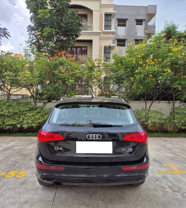 https://images10.gaadi.com/usedcar_image/4235370/original/processed_34f4318e298e35b29fb180c64891ea88.jpg?imwidth=6402