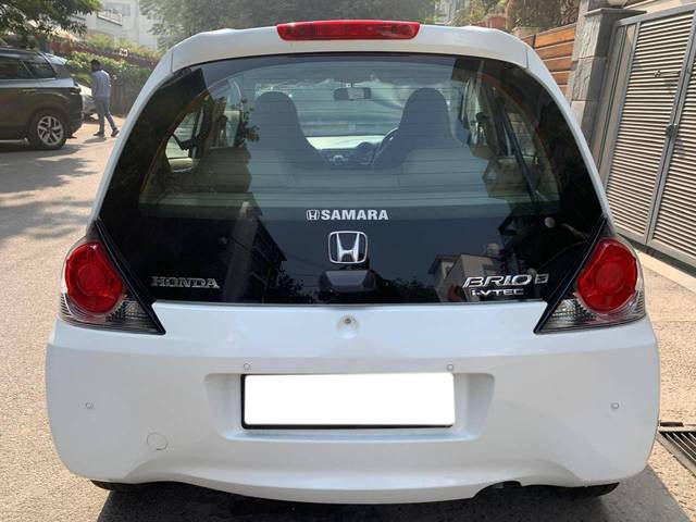 https://images10.gaadi.com/usedcar_image/4235377/original/processed_398e941065e86c517ce1eaaa9d9a218f.jpg?imwidth=6401