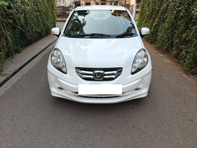 https://images10.gaadi.com/usedcar_image/4235470/original/processed_5254abe95abdb81e7895638d91062354.jpeg?imwidth=6402