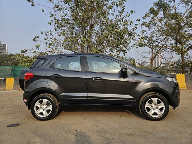 https://images10.gaadi.com/usedcar_image/4235479/original/6f6aa825581834fee2e4c14e7a60e0f4.jpg?imwidth=6401