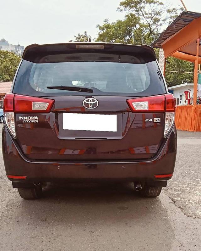 https://images10.gaadi.com/usedcar_image/4235494/original/processed_e2212b3764a4a4de1b796b0761a11280.jpg?imwidth=6402