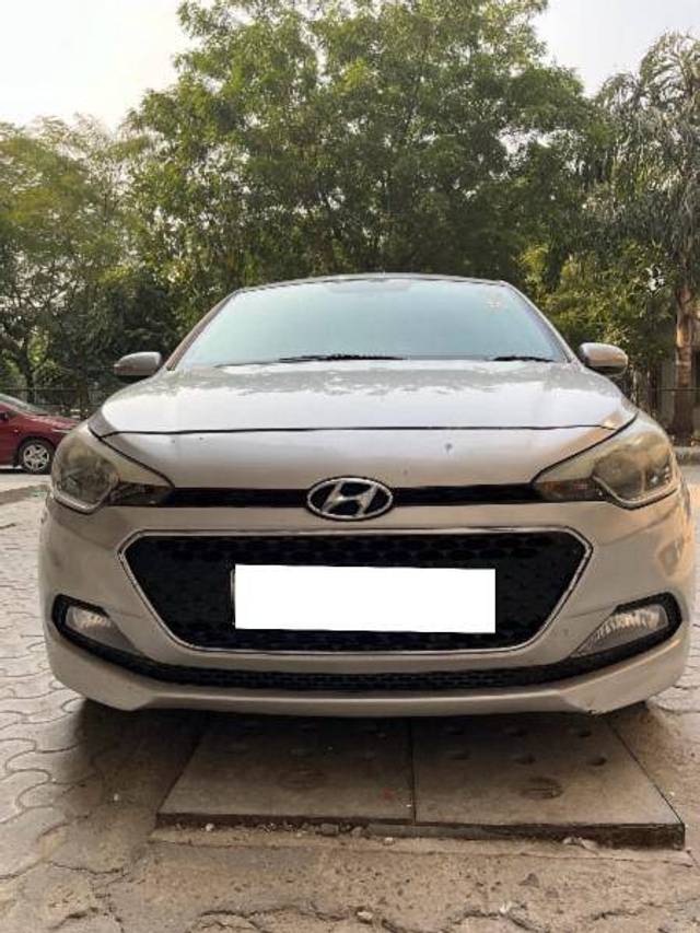 https://images10.gaadi.com/usedcar_image/4235497/original/7905b1c41e1e70e79fc896617ceed29a.jpeg?imwidth=6400