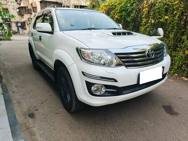 https://images10.gaadi.com/usedcar_image/4235555/original/processed_4ce8e4f705e492389e0b8fd771ced6fd.jpeg?imwidth=6400