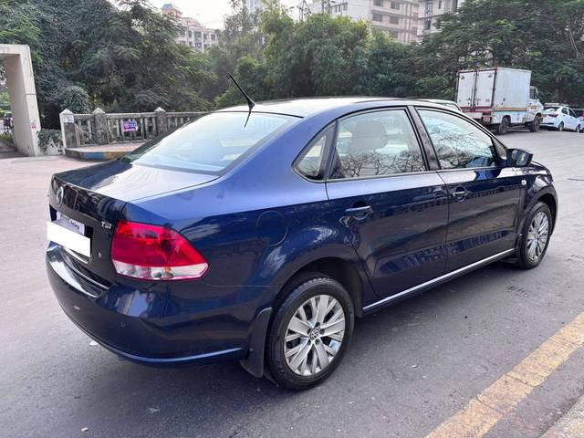 https://images10.gaadi.com/usedcar_image/4235579/original/processed_be9ccde439165304c76470db1c50f103.jpg?imwidth=6402