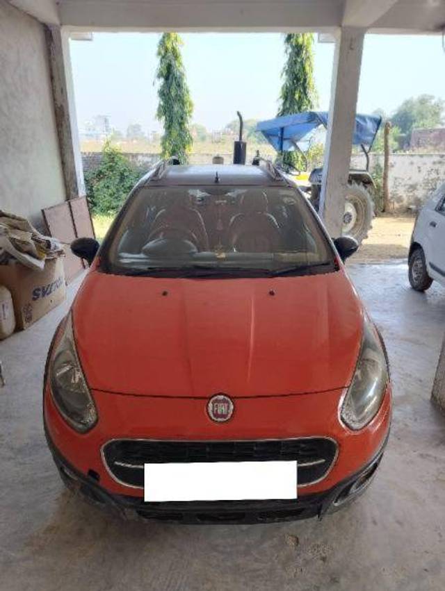 https://images10.gaadi.com/usedcar_image/4235615/original/e728103279a2f64b8f2da0891645eee2.jpg?imwidth=6400