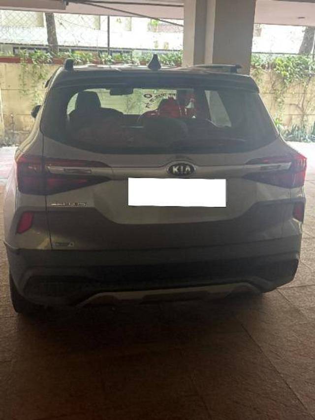 https://images10.gaadi.com/usedcar_image/4235616/original/f3546f9e9ed762e7fd4e3ce51a434f8c.jpg?imwidth=6401