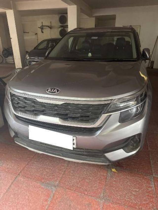 https://images10.gaadi.com/usedcar_image/4235616/original/f858a909420c944d3c37d607255826a3.jpg?imwidth=6400