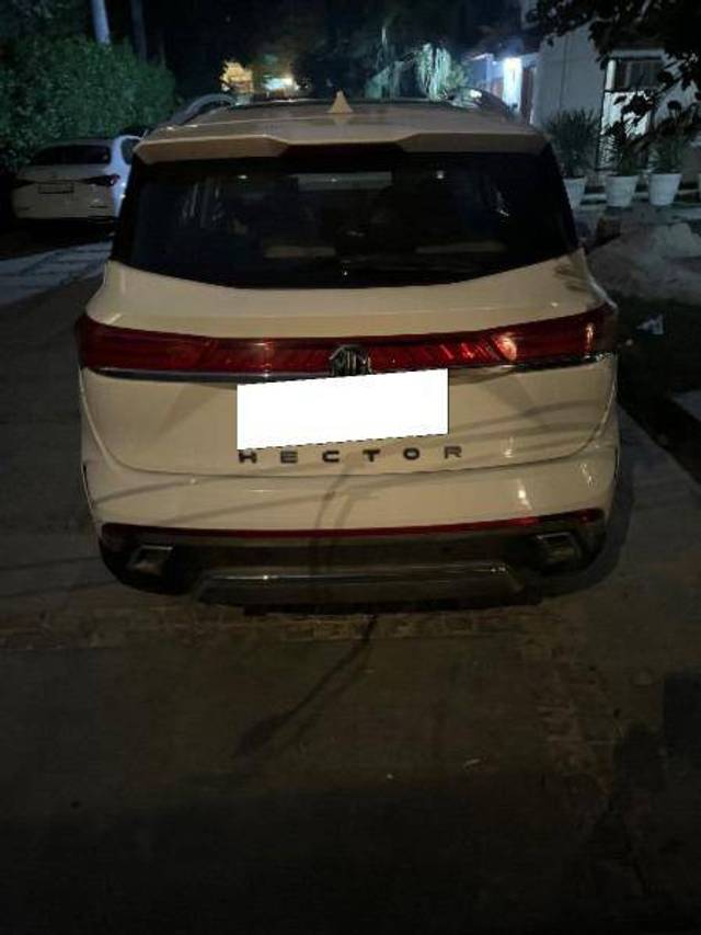 https://images10.gaadi.com/usedcar_image/4235618/original/d322d08e9a527cc10a3281bc0db8366f.jpeg?imwidth=6401