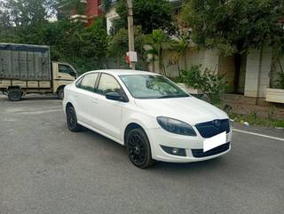 Skoda Rapid 2014-2016 Skoda Rapid 1.5 TDI Style Plus