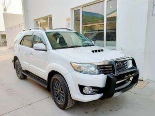 Toyota Fortuner 2011-2016 Toyota Fortuner 4x4 AT