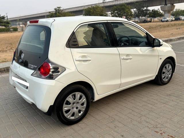 https://images10.gaadi.com/usedcar_image/4235703/original/processed_40d390b908ceb47c387204c9e95ea09a.jpg?imwidth=6402