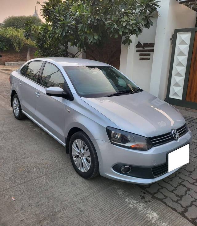 https://images10.gaadi.com/usedcar_image/4235704/original/processed_5e0ff54e8b0586f8fecfb58956491727.jpg?imwidth=6400