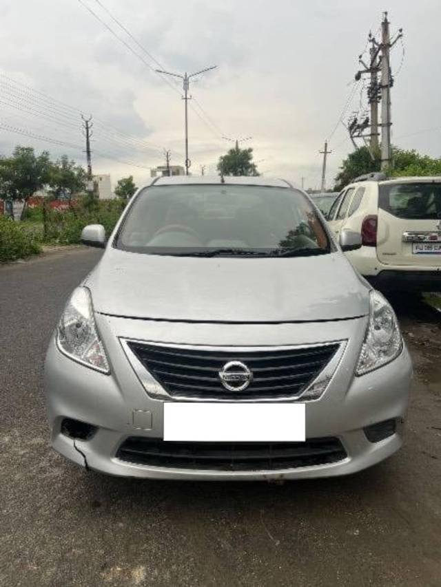 https://images10.gaadi.com/usedcar_image/4235720/original/processed_b8fa8236-2d25-4b60-a294-766dc1fb66a8.jpg?imwidth=6400