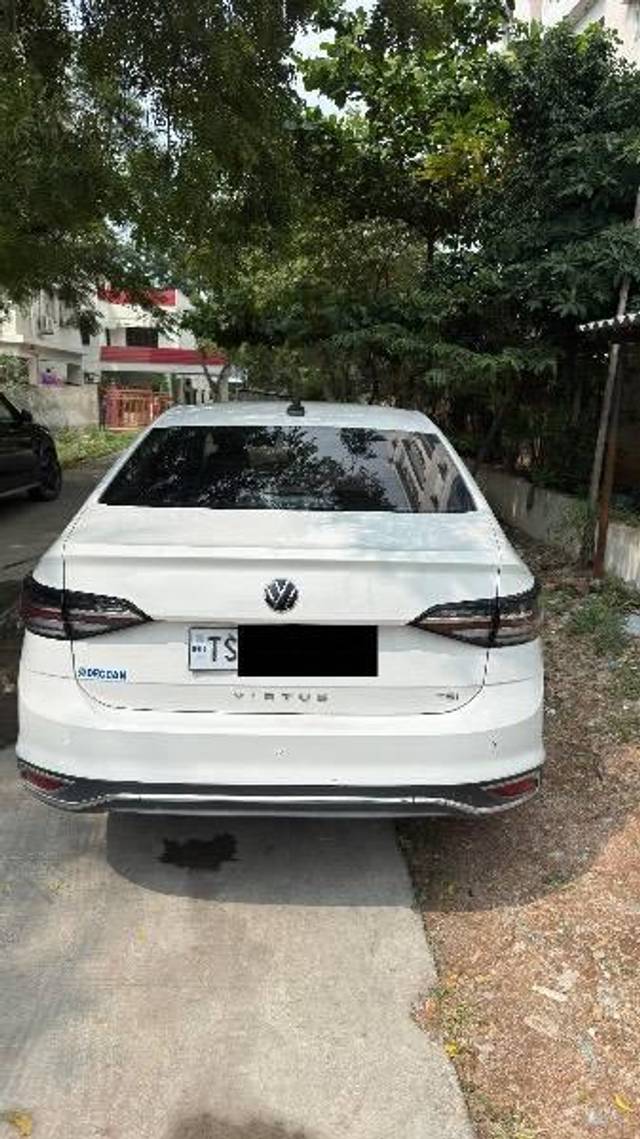 https://images10.gaadi.com/usedcar_image/4235725/original/processed_ea374531-2e17-42f1-b576-0803e6ce5f8e.jpeg?imwidth=6401