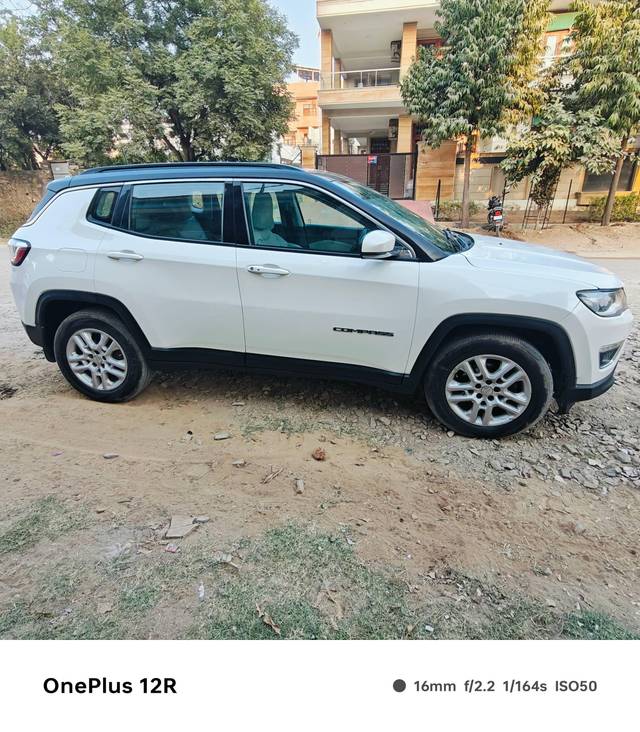 https://images10.gaadi.com/usedcar_image/4235726/original/processed_9cda160f07ae962381f69f07f41e82d9.jpg?imwidth=6401