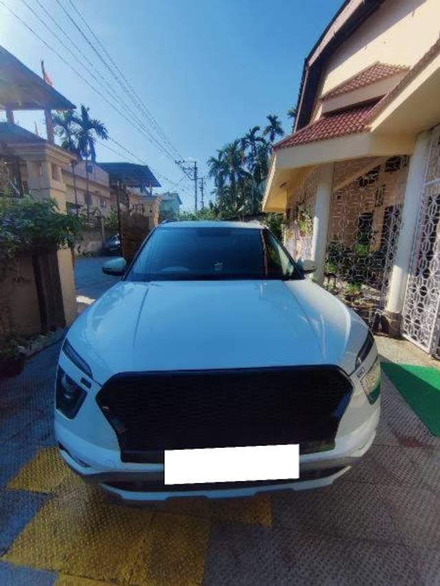 https://images10.gaadi.com/usedcar_image/4235748/original/processed_44719e58-73ff-478d-8468-b11c8f296cbc.jpg?imwidth=6402