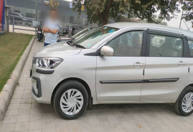 https://images10.gaadi.com/usedcar_image/4235749/original/d79091a890753e669f81bf3af451ec8a.jpg?imwidth=6402