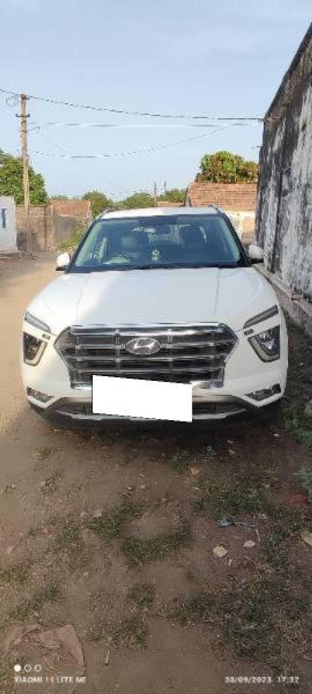 https://images10.gaadi.com/usedcar_image/4235823/original/processed_1e825f4e-d3cb-4336-8960-fa30ab8fdafa.jpg?imwidth=6400