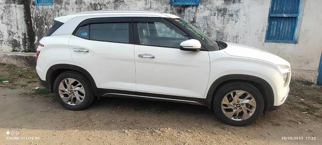 https://images10.gaadi.com/usedcar_image/4235823/original/processed_462a6cdd-5fb8-4ae2-95be-ab8560cbab3e.jpg?imwidth=6402