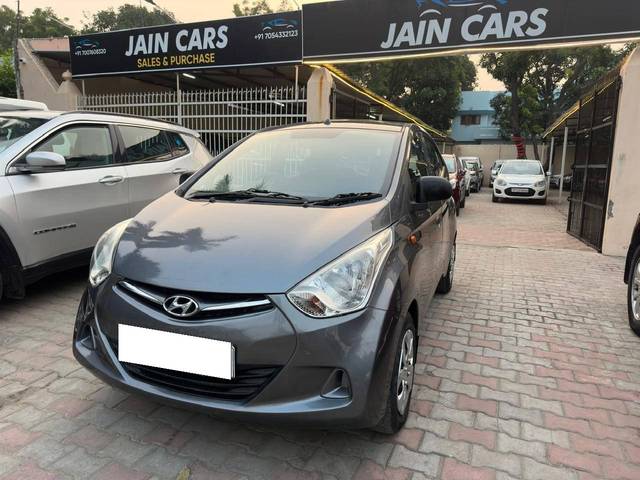 https://images10.gaadi.com/usedcar_image/4235957/original/processed_14a75453fa2540d42ccdf4c86dbb2bb9.jpg?imwidth=6402