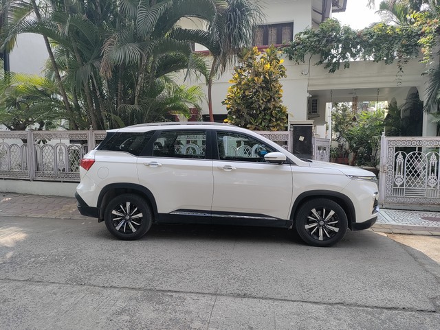 Second-hand 2020 MG Hector Sharp Diesel Dualtone for sale in Indore-1