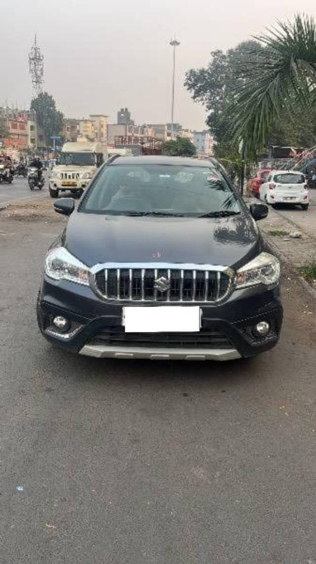 https://images10.gaadi.com/usedcar_image/4236031/original/processed_467eaa31-3ef9-4dca-92b1-2a29c955cee3.jpeg?imwidth=6402