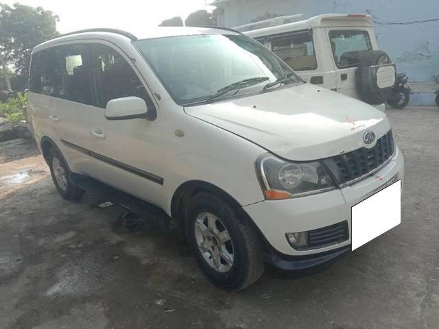 https://images10.gaadi.com/usedcar_image/4236206/original/processed_1f448828-d8bd-44c8-86b3-440b19856380.jpg?imwidth=6400