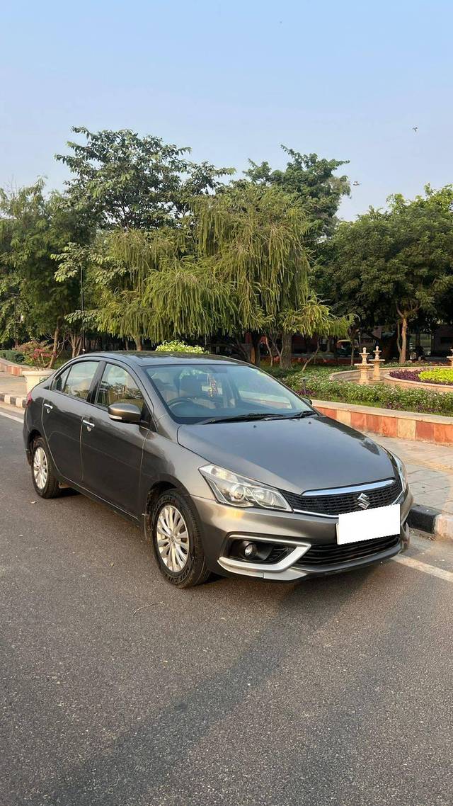 https://images10.gaadi.com/usedcar_image/4236222/original/processed_a1ddcd794fe8a390c2d30d97c14c5cbf.jpg?imwidth=6400