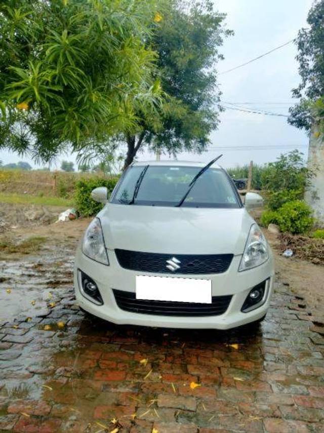 https://images10.gaadi.com/usedcar_image/4236241/original/4ee6123bf164750d38d1391a2dac50fa.jpg?imwidth=6400