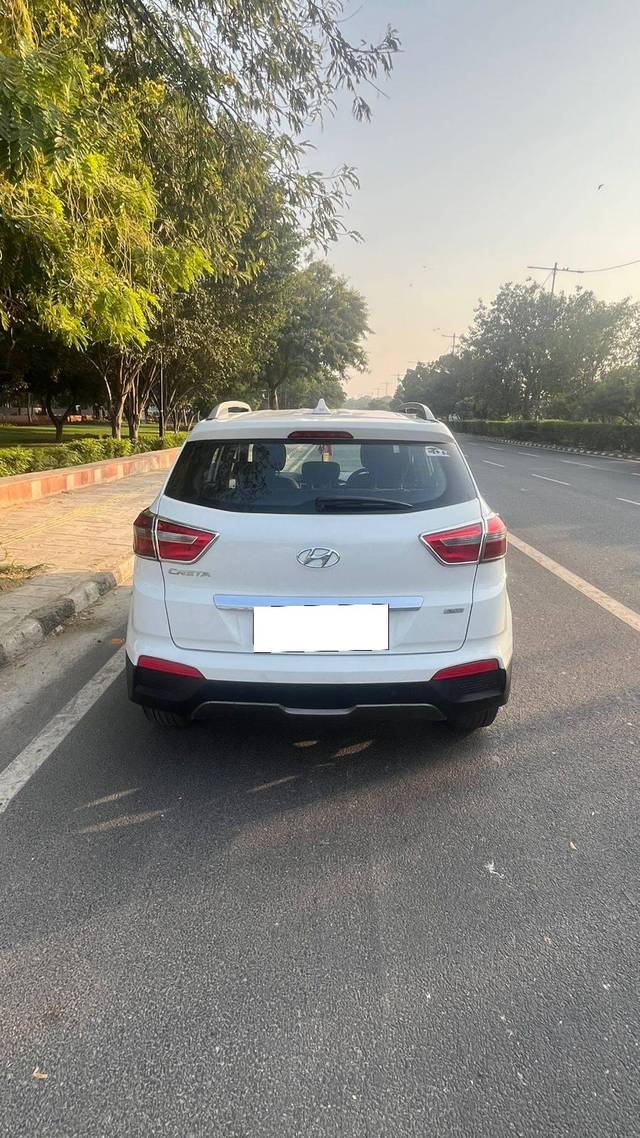 https://images10.gaadi.com/usedcar_image/4236259/original/processed_5895776a5602969901747a5eded6a38f.jpg?imwidth=6402