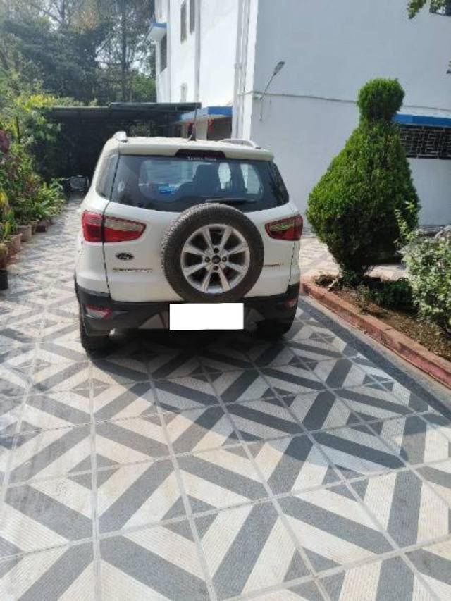 https://images10.gaadi.com/usedcar_image/4236274/original/processed_5e9d3e1c-f8eb-4413-8e04-a295afc17a61.jpg?imwidth=6401