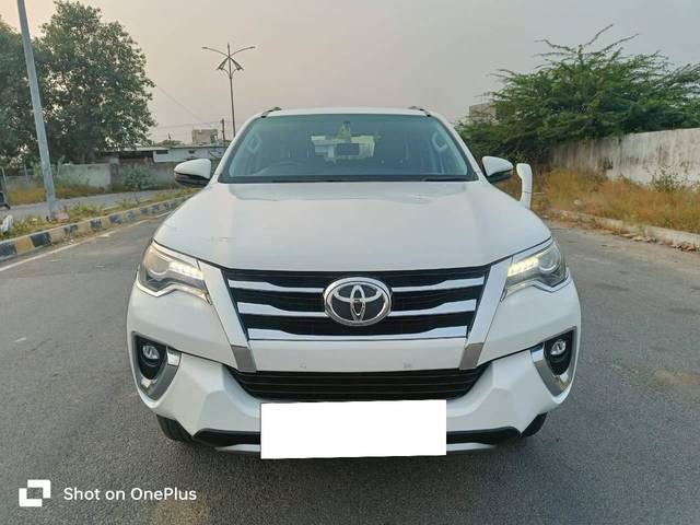 https://images10.gaadi.com/usedcar_image/4236312/original/processed_625596d5bcec8e2b1bcec232423714cf.jpg?imwidth=6400