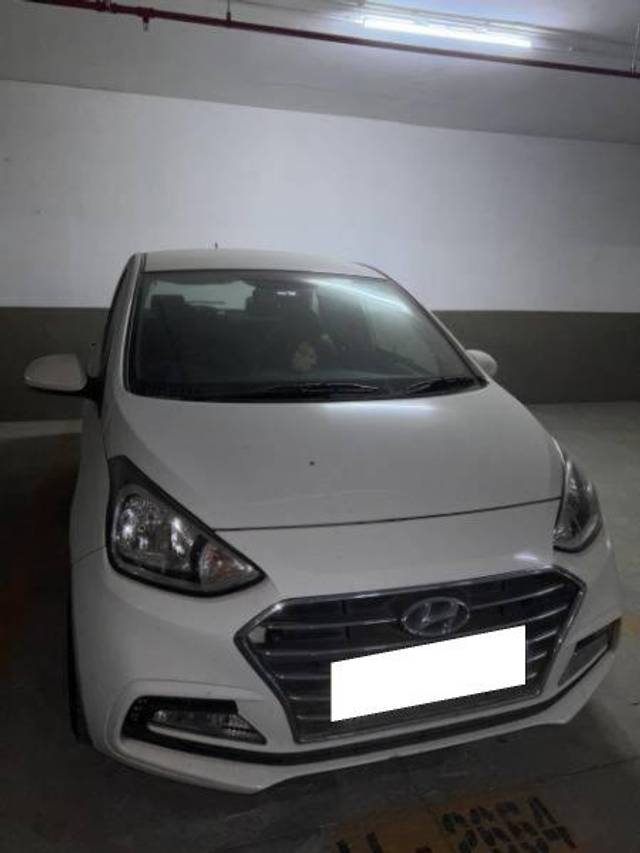 https://images10.gaadi.com/usedcar_image/4236322/original/processed_371f864c-2594-4793-a54b-96a3f5c686ba.jpg?imwidth=6400