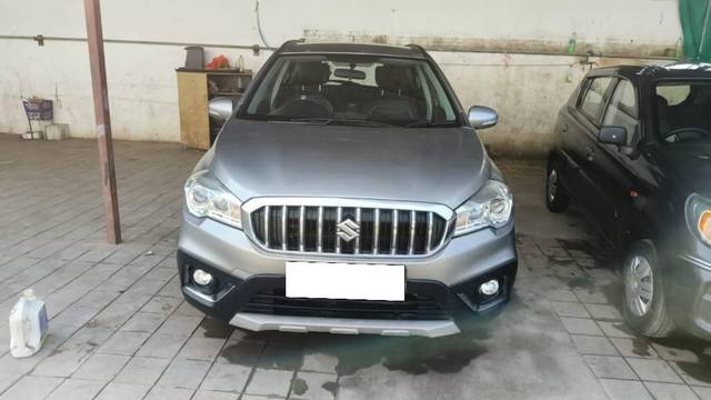 https://images10.gaadi.com/usedcar_image/4236345/original/processed_8531a482-2117-4c8e-a775-bfc40974b536.jpg?imwidth=6400