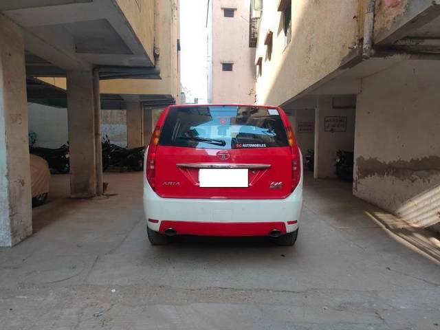 https://images10.gaadi.com/usedcar_image/4236403/original/processed_a4e88417-45dd-416a-92cc-715dfd7bc7c9.jpg?imwidth=6402