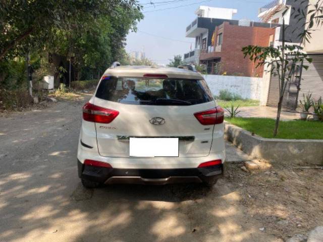 https://images10.gaadi.com/usedcar_image/4236407/original/6c0f8942b79885f6239f900c930f7a96.jpg?imwidth=6401