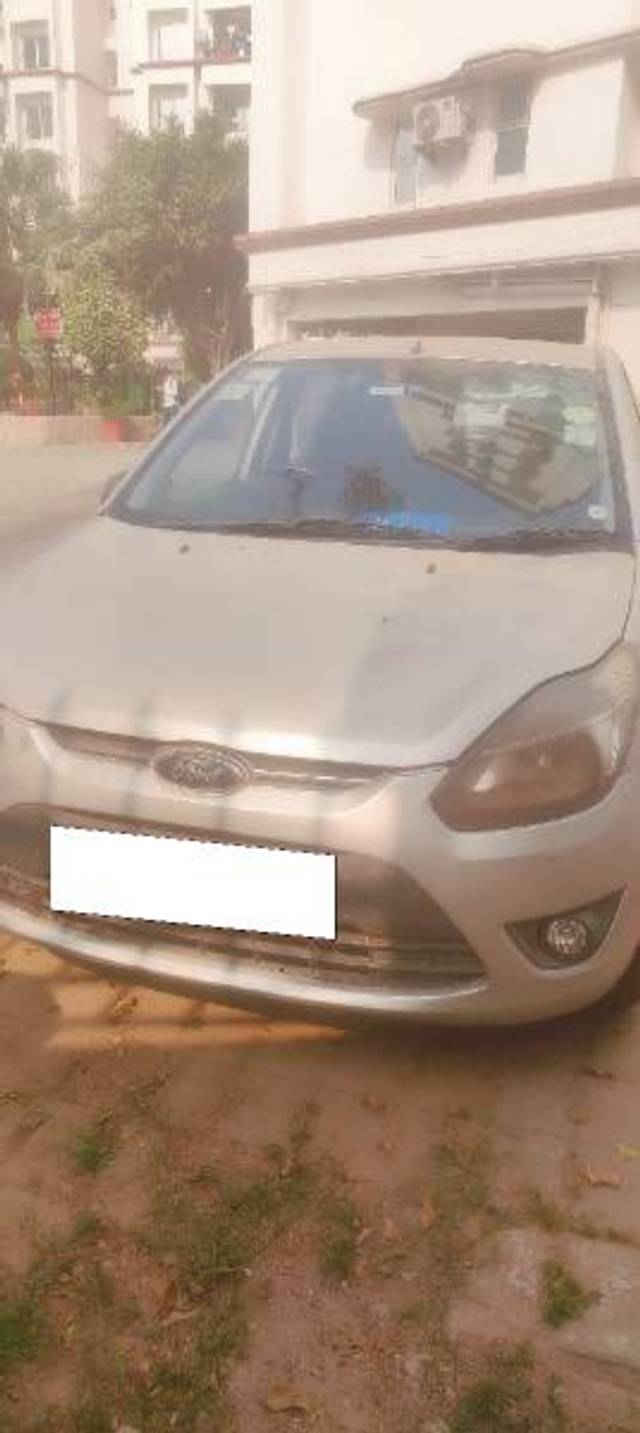 https://images10.gaadi.com/usedcar_image/4236437/original/processed_f75d3514-8f7d-4f06-80ec-e2797729092c.jpg?imwidth=6400