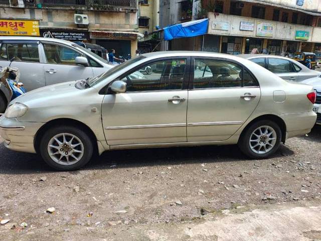 https://images10.gaadi.com/usedcar_image/4236458/original/4f5d941970842860fbd072dc306274be.jpg?imwidth=6402